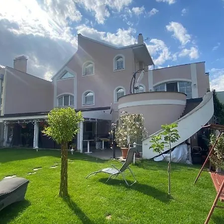 Apartment Meduza Wellness S Ubytovanim *