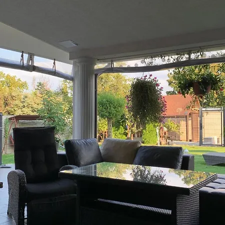 公寓 Meduza Wellness S Ubytovanim 赫洛霍韦茨