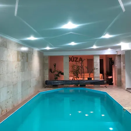 Meduza Wellness S Ubytovanim Hlohovec
